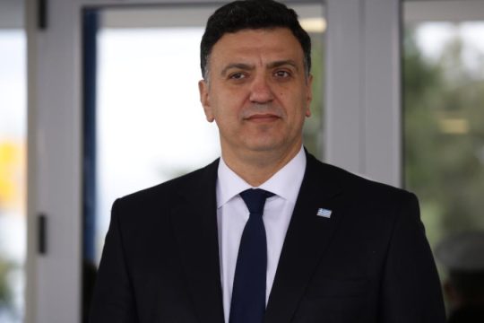 Κικίλιας για δίκη Τεμπών: «Η αίθουσα δεν πληρεί τις προϋποθέσεις, οι υπεύθυνοι να βρουν μια λύση»