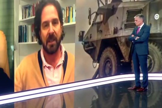 Ένταση στον «αέρα» του Mega ανάμεσα στον καθηγητή Νικόλα Κοσματόπουλο και τον Νίκο Ευαγγελάτο [βίντεο]