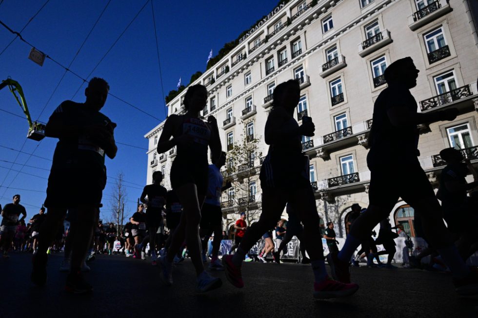 Ο ημιμαραθώνιος Αθηνών 2026 μέσα από 20 καρέ