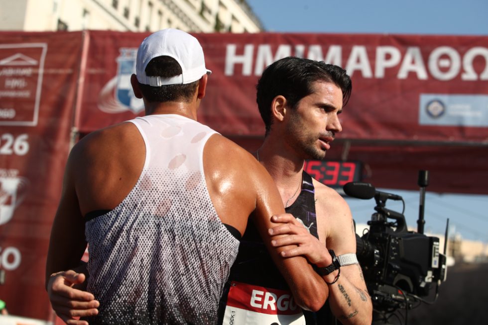 Ο ημιμαραθώνιος Αθηνών 2026 μέσα από 20 καρέ