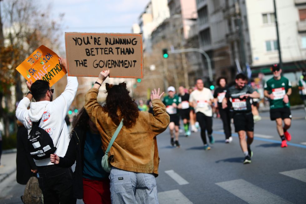 Ο ημιμαραθώνιος Αθηνών 2026 μέσα από 20 καρέ