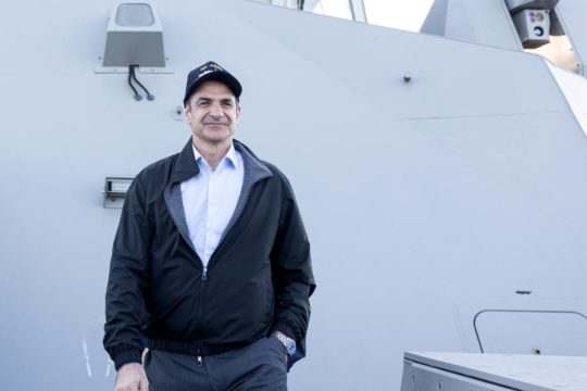 Δημοσκόπηση MRB: Επτά στους δέκα καλούν τον Μητσοτάκη να κρατήσει ουδέτερη στάση στον πόλεμο