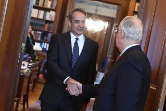 Συνάντηση Μητσοτάκη με Τασούλα τη Δευτέρα στο Προεδρικό Μέγαρο