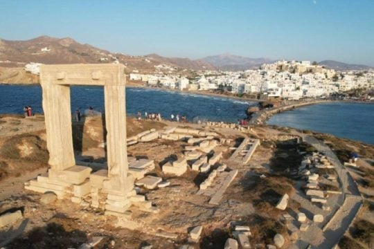 Το ελληνικό νησί που είναι το πιο ηλιόλουστο της Ευρώπης για τους Ιρλανδούς