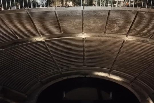 Η στιγμή που η Αθήνα «έσβησε»: Η Ακρόπολη και το Παναθηναϊκό Στάδιο στο σκοτάδι για την «Ώρα της Γης» [βίντεο]