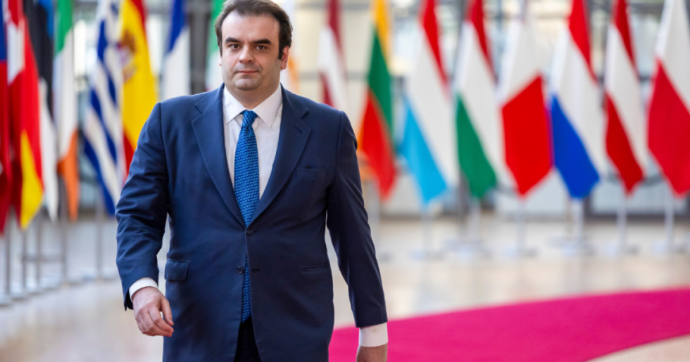 Πιερρακάκης στο Reuters: «Ανθεκτική» η ελληνική οικονομία, «καμπανάκι» για την αγορά ενέργειας
