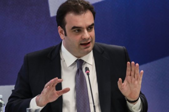 Ανησυχία Πιερρακάκη στο Eurogroup: Η κρίση επηρεάζει ενέργεια, εμπόριο, τιμές