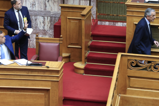 Η κόντρα συνεχίζεται: Συνεργάτες Σαμαρά απαντάνε στον Παπασταύρου