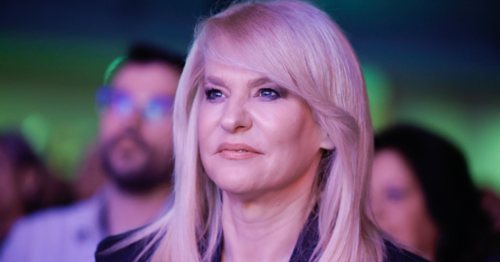 Η Τζάκρη δεν αποκλείει να ξαναγυρίσει στο ΠΑΣΟΚ - Ειρωνείες από Καιρίδη