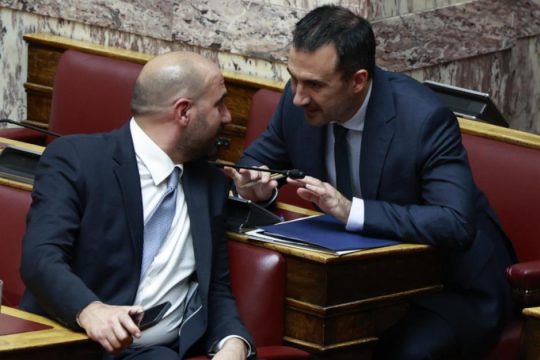 Με Τζέιμς Τζόις σχολίασε ο Τζανακόπουλος την παραίτηση Χαρίτση από την προεδρία της Νέας Αριστεράς