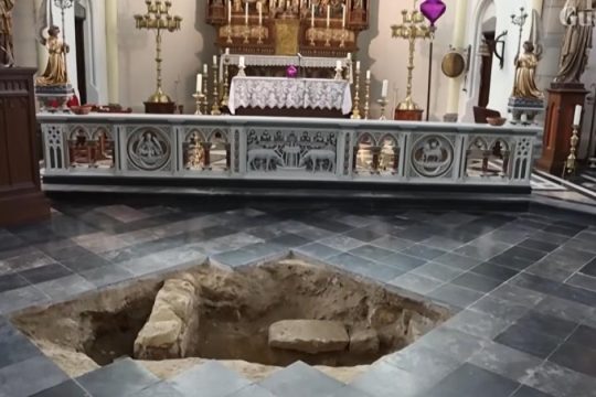 Εντοπίστηκε ο πραγματικός Ντ' Αρτανιάν; - Βρέθηκε σκελετός σε ολλανδική εκκλησία [βίντεο]