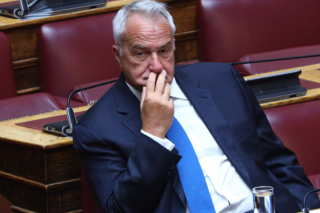 Η αντιπολίτευση μιλά για «ψευδορκία» Βορίδη και ζητά να ανοίξει ξανά το σκάνδαλο ΟΠΕΚΕΠΕ