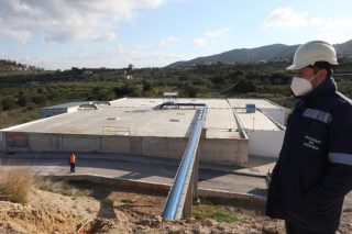 Η Περιφέρεια Αττικής «τα ρίχνει» στον δήμο Αίγινας για τις βλάβες στον υποθαλάσσιο αγωγό υδροδότησης