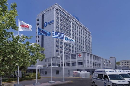 Η Πρώτη Πλήρως Ρομποτική Επέμβαση «Beyond-TME» (bTME) στην Ελλάδα