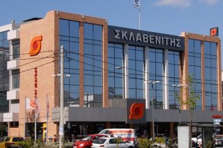 Σκλαβενίτης: Τι αλλάζει από σήμερα στις χρεώσεις των online παραγγελιών