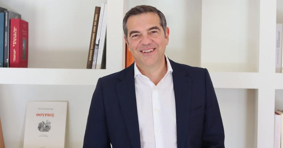 Δηλώνει παρών στις εκλογές