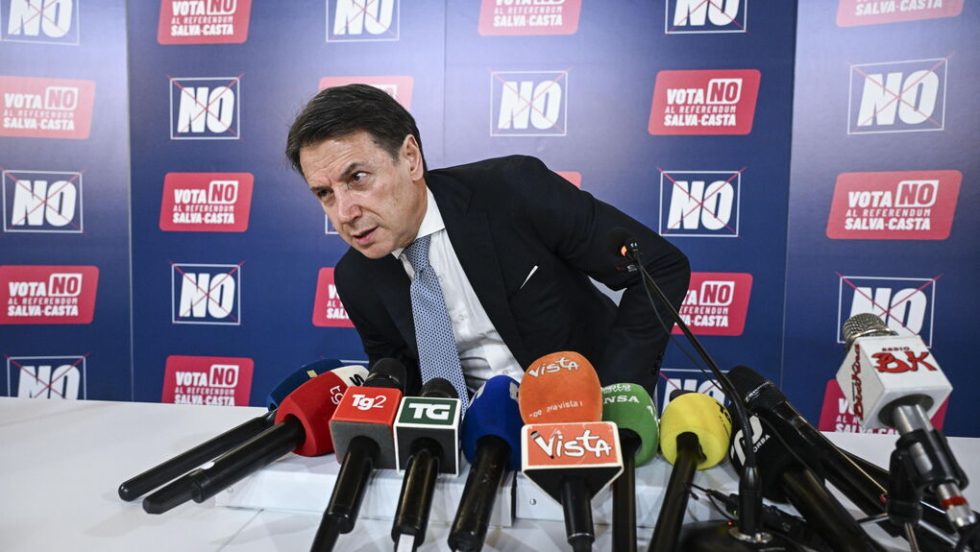 Oταν οι δημοσιογράφοι άρχισαν να σκαλίζουν το βιογραφικό του Τζουζέπε Κόντε διαπιστώθηκε ότι είχε σειρά ασαφών ή αβάσιμων ισχυρισμών | EPA/RICCARDO ANTIMIANI