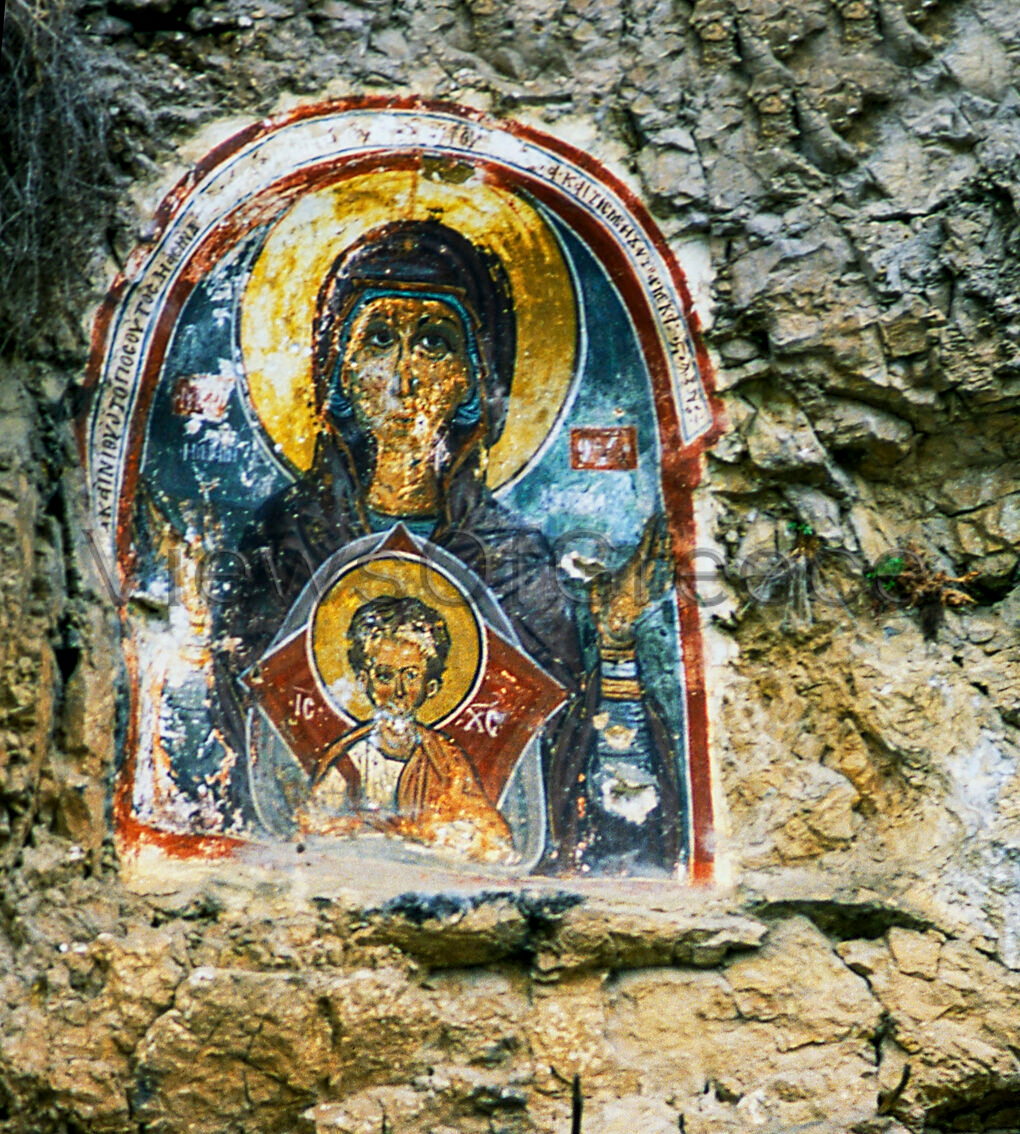 Αγιογραφία της Παναγίας στα βράχια της Μεγάλης Πρέσπας | ΑΡΧΕΙΟ ΘΟΔ. ΑΘΑΝΑΣΙΑΔΗΣ