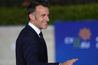 Mε... βαριά βαλίτσα σε Ρωμαϊκή Αγορά και «Σταύρος Νιάρχος»
