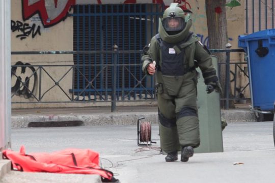 Λήξη συναγερμού στα Πετράλωνα: Άδειοι χαρτοφύλακες οι «ύποπτες βαλίτσες» - Αποκαταστάθηκε η κυκλοφορία