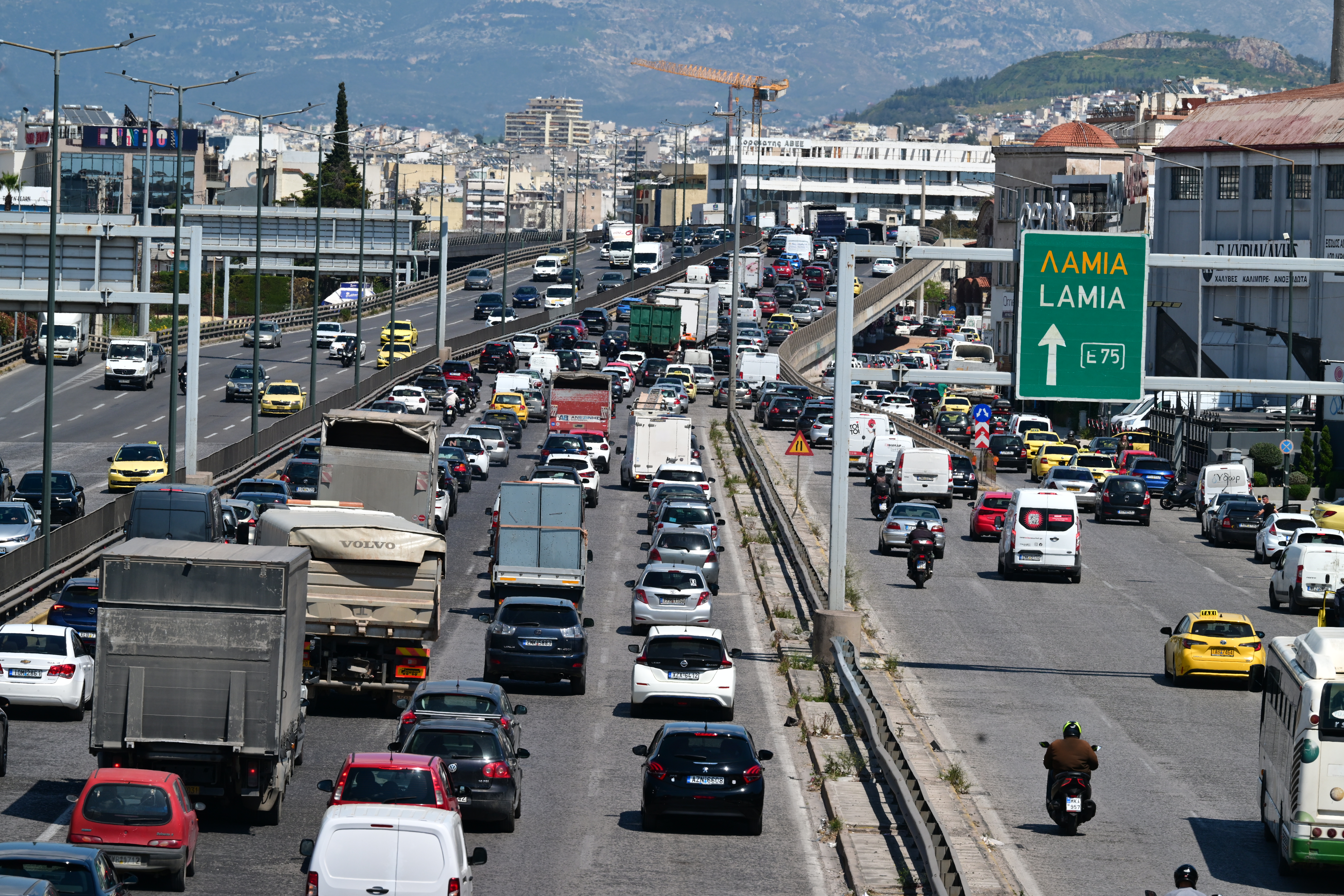 Κίνηση στον Κηφισό | ΤΑΤΙΑΝΑ ΜΠΟΛΑΡΗ/EUROKINISSI