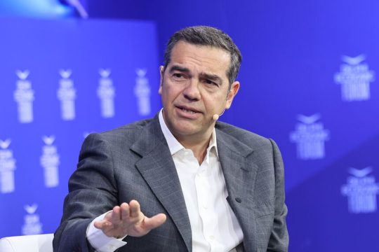 Σε κανονική χώρα ο Μητσοτάκης θα είχε παραιτηθεί