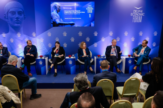 Η έρευνα του Progressive Lab στο Φόρουμ των Δελφών: Απογοητευμένοι αλλά δημοκράτες οι πολίτες σε 5 χώρες
