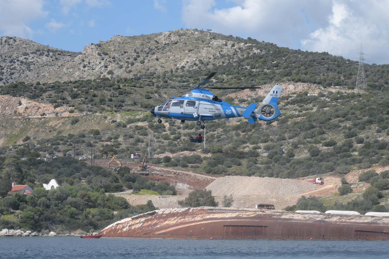 Θαλάσσια άσκηση με δεξαμενόπλοιο στην Ελευσίνα | ΧΡΙΣΤΙΝΑ ΠΑΠΑΣΤΑΘΟΠΟΥΛΟΥ