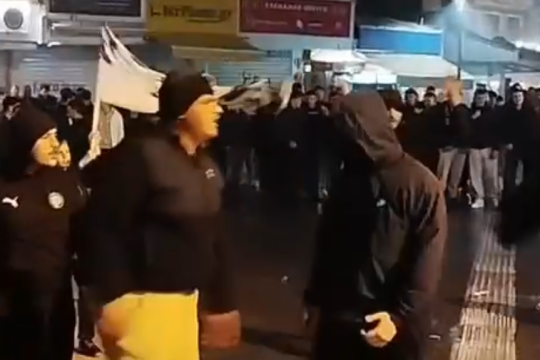 Πάρτι στο Ηράκλειο μετά το θρίαμβο του ΟΦΗ - Στους δρόμους οι Κρητικοί [βίντεο]