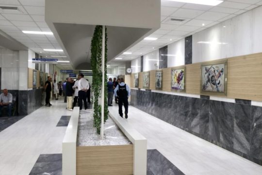 Νοσοκομείο Καλαμάτας: Κατέρρευσε από υπερκόπωση η μοναδική ειδικευόμενη γιατρός