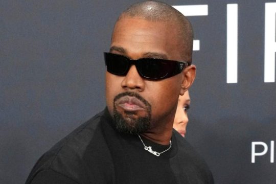 «Μπλόκο» στον Kanye West και στην Πολωνία για τα αντισημιτικά σχόλια