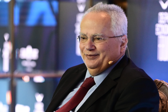 «Καρφιά» Κοτζιά κατά ΠΑΣΟΚ για Πρέσπες: Λειτουργούν ως πλασιέ των μύθων της ΝΔ - Ο Σημίτης είχε αποδεχτεί σκέτη «Μακεδονία»