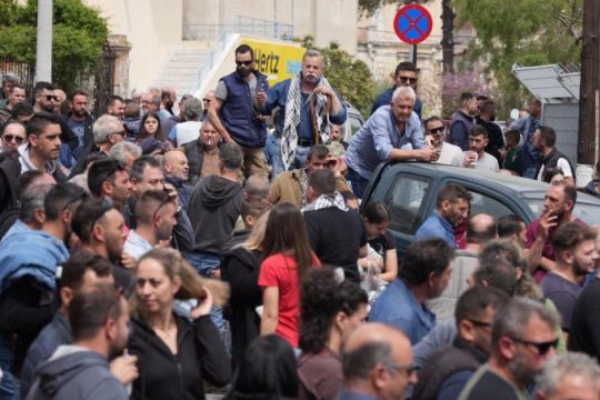 Λέσβος: Οργή κτηνοτρόφων για τον αφθώδη πυρετό - «Στραγγαλισμός ενός νησιού προς όφελος των λίγων» [εικόνες]