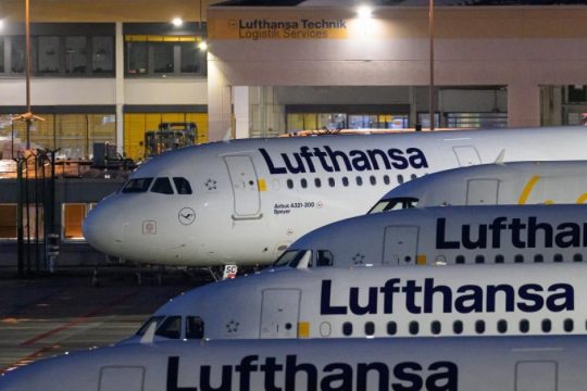 Η Lufthansa κλείνει άμεσα τη θυγατρική CityLine λόγω εκτόξευσης της κιροζίνης