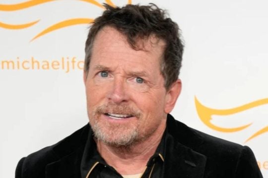 Γκάφα από το CNN: «Πέθανε» τον Michael J. Fox και μετά του ζήτησε δημόσια συγγνώμη