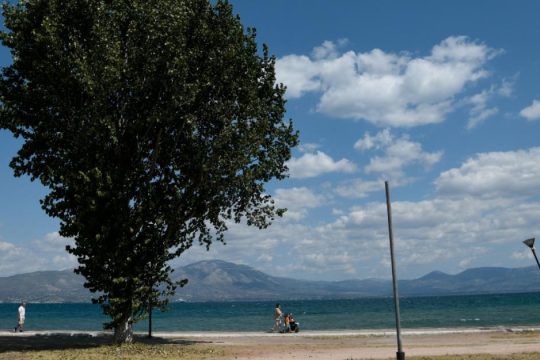 «Στην πλαζ με τον ηλεκτρικό»: Αστικό λεωφορείο από ΗΣΑΠ Κηφισιάς προς την παραλία Σκάλας Ωρωπού