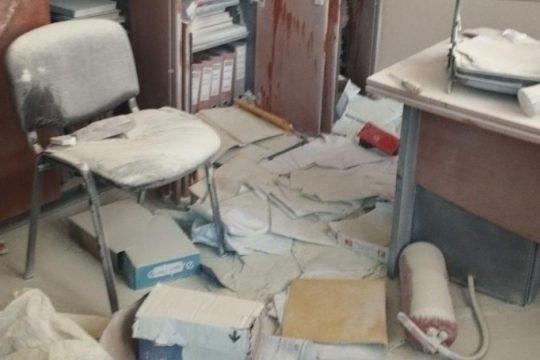 Στο αυτόφωρο μητέρα ανηλίκου για τον βανδαλισμό σε σχολείο στη Γλυφάδα