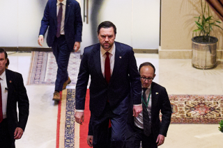 Axios: Παγώνει το ταξίδι του Βανς στο Πακιστάν, καθώς το Ιράν δεν ξεκαθαρίζει τη στάση του