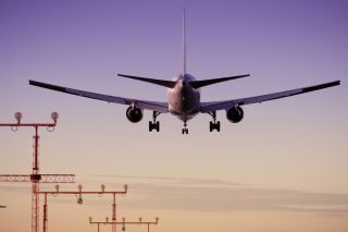 Τα μικρά ευρωπαϊκά αεροδρόμια φοβούνται ότι δεν θα επιβιώσουν λόγω του ακριβού πετρελαίου