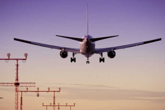Τα μικρά ευρωπαϊκά αεροδρόμια φοβούνται ότι δεν θα επιβιώσουν λόγω του ακριβού πετρελαίου