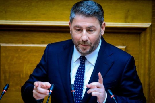 Οι τρεις τροπολογίες ΠΑΣΟΚ για τις τράπεζες