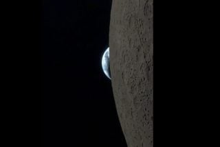 NASA: Εντυπωσιακό βίντεο μέσα από το Artemis II δείχνει τη Γη να «εξαφανίζεται» πίσω από τη Σελήνη