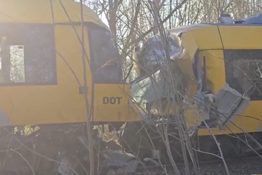 Δανία: Μετωπική σύγκρουση τρένων στην Κοπεγχάγη, τουλάχιστον 17 τραυματίες - Βίντεο από το σημείο