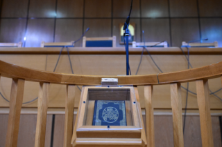 Τέσσερις φορές ισόβια στον πρώην αστυνομικό της Βουλής για τη σεξουαλική κακοποίηση των 4 παιδιών - Αθώα η μητέρα