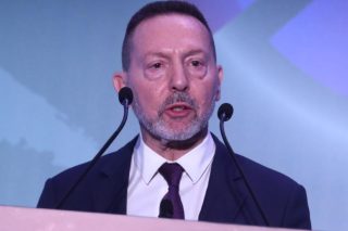 «Τεράστιο λάθος» οι πρόωρες εκλογές, λέει ο Στουρνάρας: «Για ποιον λόγο; Η οικονομία πηγαίνει πολύ καλά»