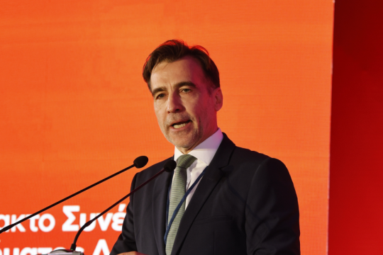 Ο Χουρδάκης διαψεύδει την «απόπειρα διάσπασης μπλόκου» στην Αττική οδό: «Συνειδητή διαστρέβλωση»