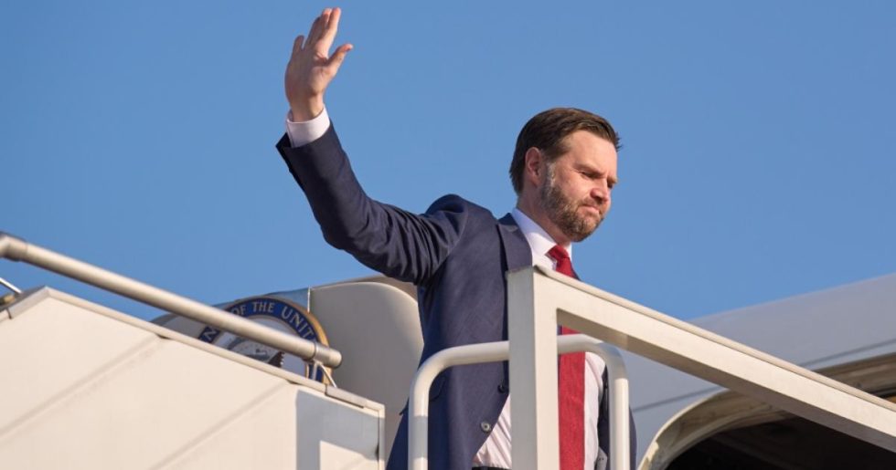 Axios: «Δεν έχει κλείσει η πόρτα» - Παράθυρο συμφωνίας ΗΠΑ–Ιράν πριν τη λήξη της εκεχειρίας