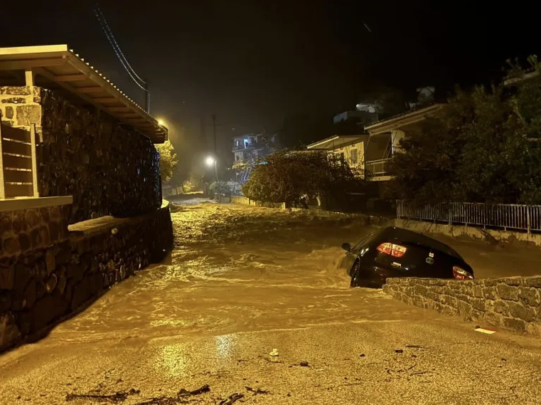 Κακοκαιρία στον Πόρο | ΕRΤnews