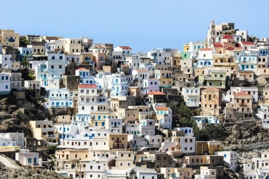 Το ελληνικό νησί που είναι πρώτη επιλογή των Ευρωπαίων για αυθεντικές και ανέμελες διακοπές
