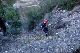 Θανατηφόρο τροχαίο στην Ευρυτανία: Νεκρός οδηγός φορτηγού, έπεσε σε γκρεμό 40 μέτρων
